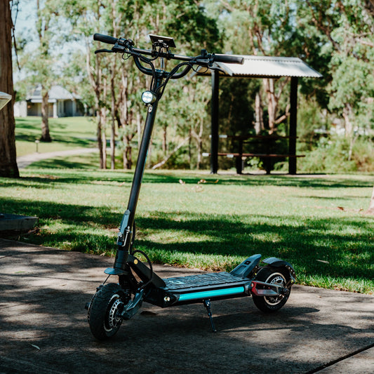 Bolzzen Phoenix 6026 Dual Motor Performance E-Scooter